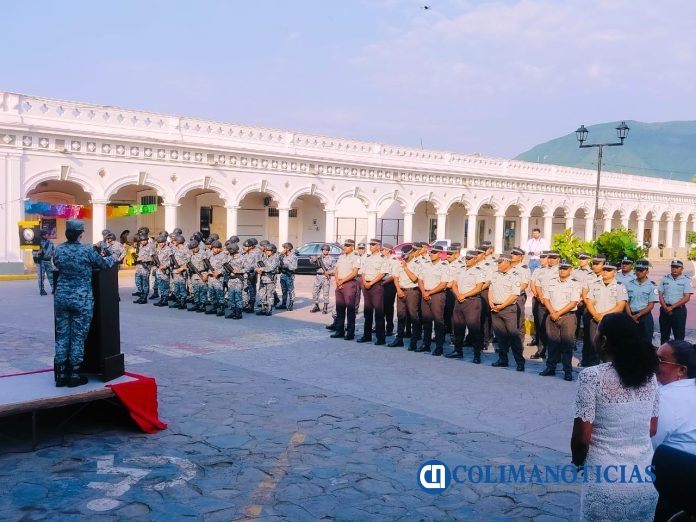 Izamiento de Bandera en Coquimatlán