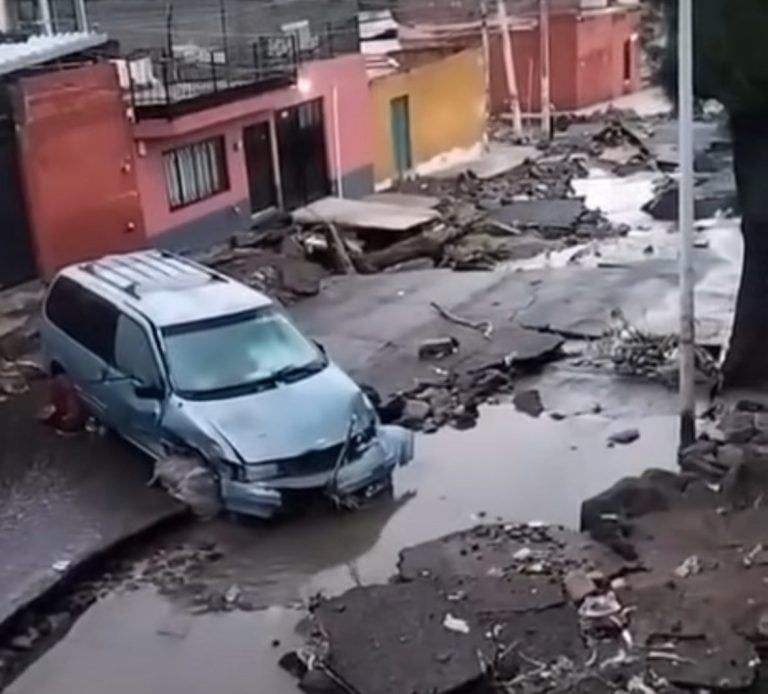 Mueren dos personas durante una tormenta; fueron arrastradas por la corriente en Querétaro