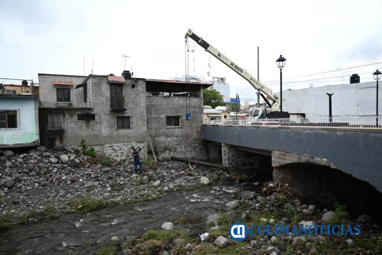 Ante fuertes lluvias, destacan obras preventivas en el Barrio de la Salud realizadas entre el GobCol, CIAPACOV y UEPC