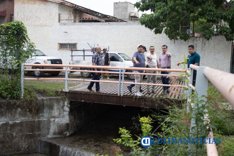 Riult Rivera supervisa zona afectada por lluvias y brinda atención inmediata a daños en colonias El Periodista y Los Viveros