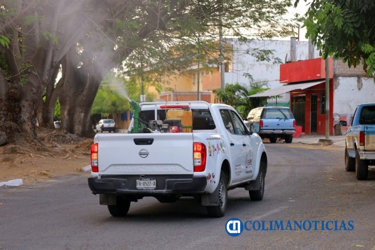 Salud Colima refuerza fumigación en los 5 municipios prioritarios por dengue