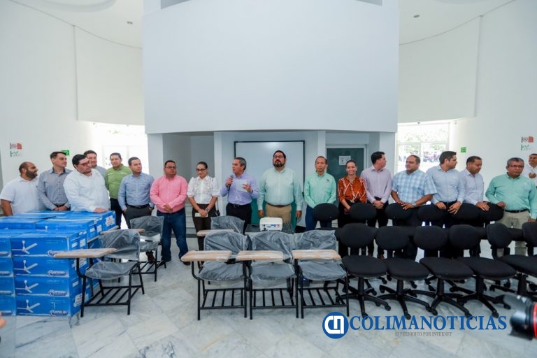 UdeC invierte más de 3 millones en mobiliario y equipo para planteles de Tecomán