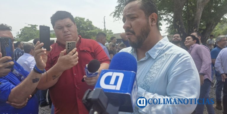 No hacer caso a antivacunas, pide secretario de salud de Colima 