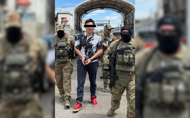 Revelan fotografía de Julio César Chávez Jr. al ser deportado a México