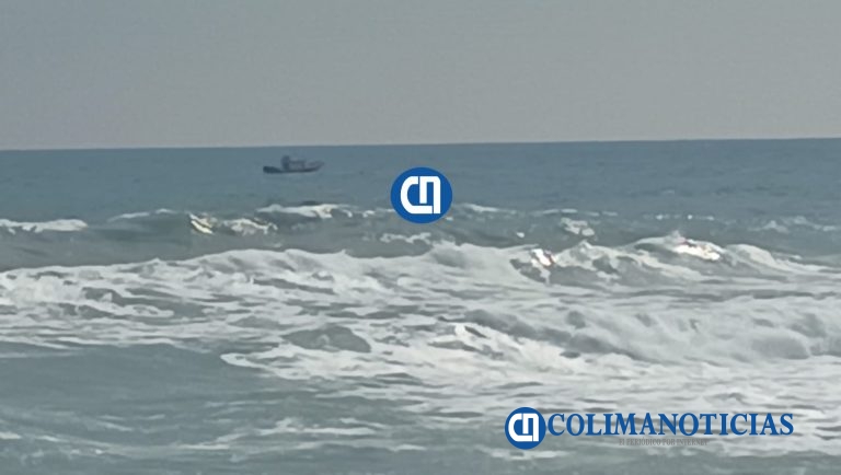 Localizan cuerpo de mujer flotando frente a la playa de Tecuanillo