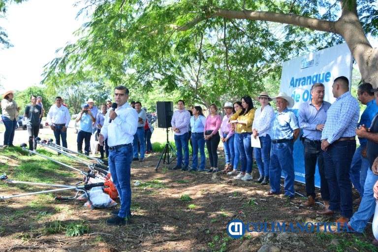Riult Rivera cumple compromiso: arranca pavimentación de carretera hacia Loma de Ignacio Allende