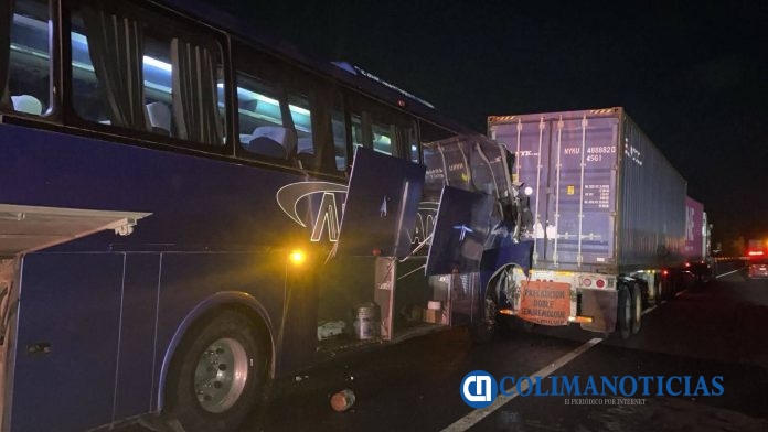Choca autobús de pasajeros