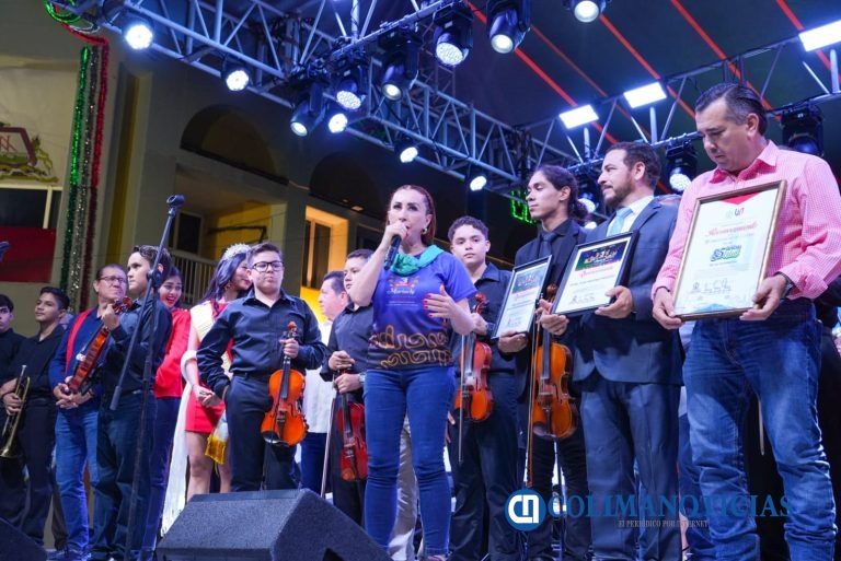 Clausura Tey el exitoso Tercer Festival del Mariachi VdeA 2025
