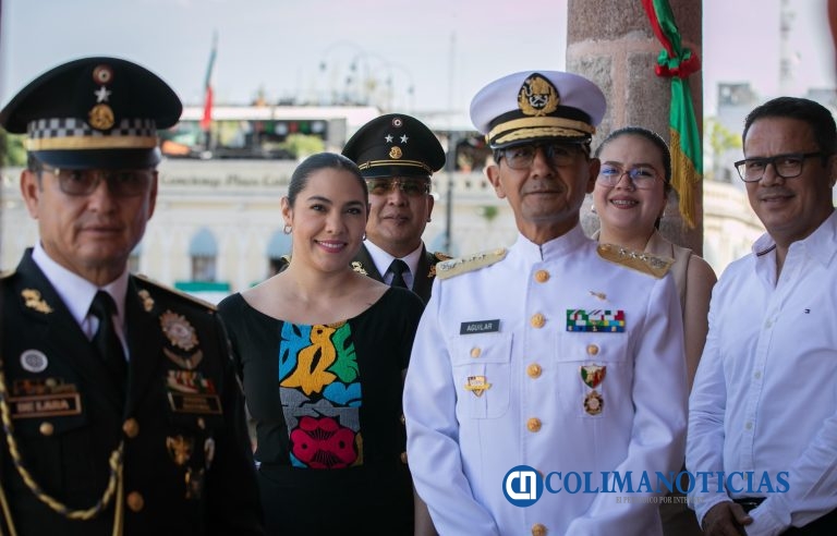 Desfile Cívico Militar de Colima se realiza sin incidentes; reunió a más de 5,300 participantes