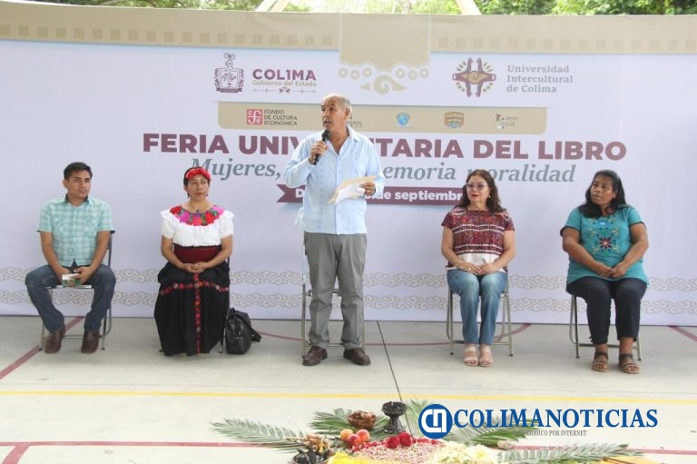 Inaugura titular de Educación Colima la 2ª Feria del Libro de la UIC