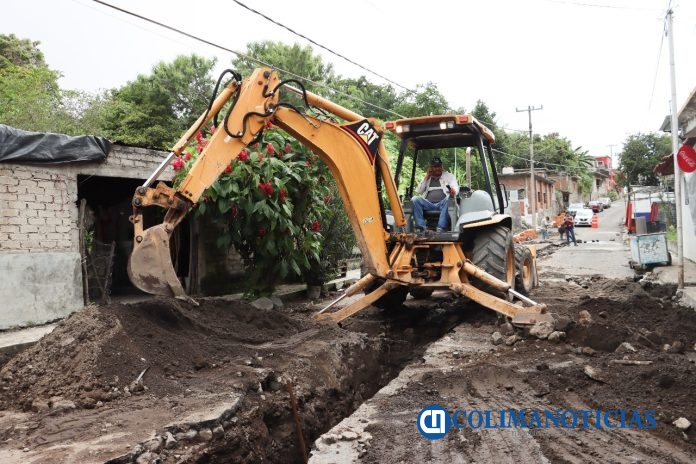 Gobierno del Estado de Colima rehabilita drenaje sanitario
