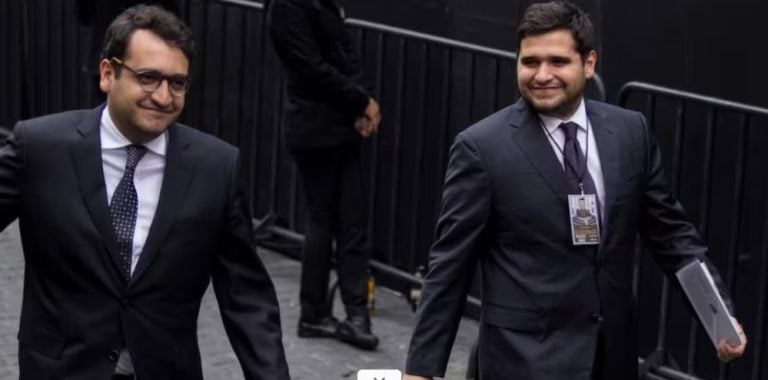 Hijos de AMLO obtienen suspensión contra “cualquier” orden de aprehensión