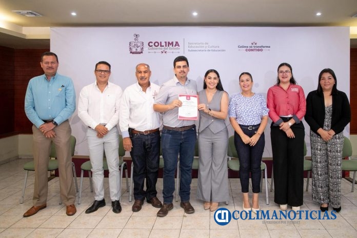 Indira Vizcaíno entrega plazas (5)
