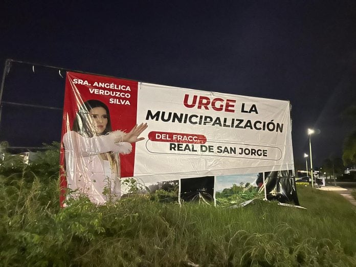 Vecinos del Fraccionamiento Real de San Jorge en VdeA