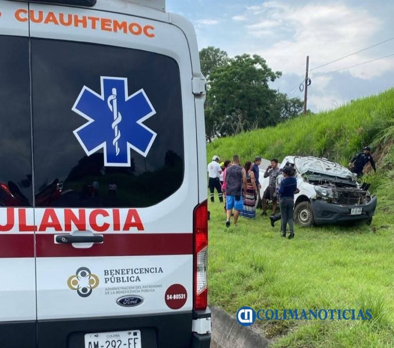 Fallece una mujer y un hombre lesionado, durante una volcadura cerca de El Cobano en Cuauhtémoc