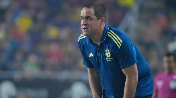 André Jardine revela detalles sobre las lesiones de Fidalgo y Saint-Maximin