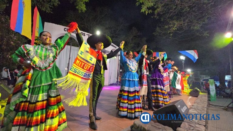 Con éxito, Ballet Mitoteliztli se presenta en Festival Internacional de Folklore, en Argentina