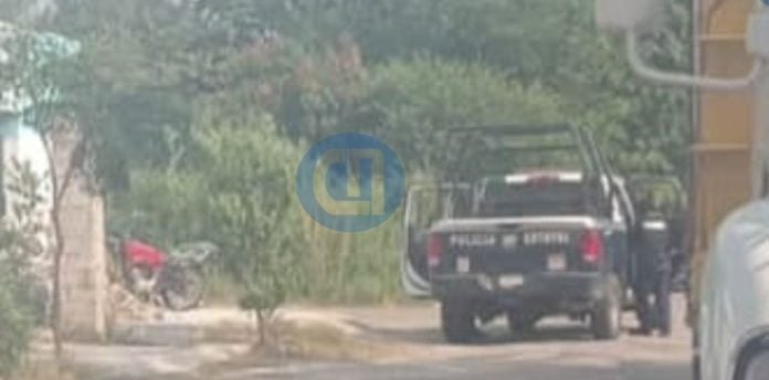 Ejecutan a dos hombres y hay otro herido cerca de un kínder en la colonia Francisco Villa de Colima