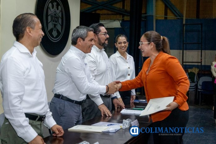 Entrega de constancias del Programa de Capacitación Anual