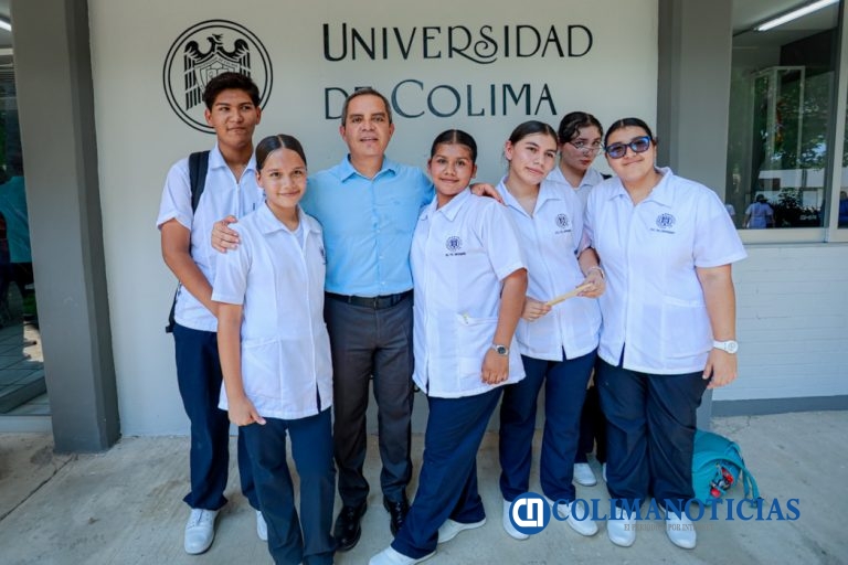 Entrega rector remodelación de obra en Manzanillo por 3.8 mdp
