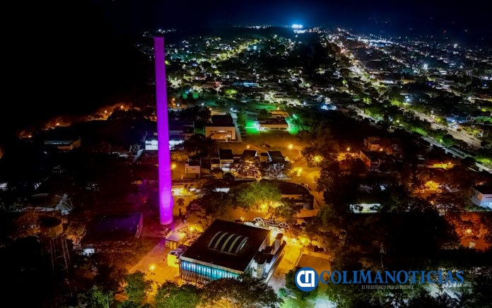 Iluminan de rosa el chacuaco del campus Coquimatlán