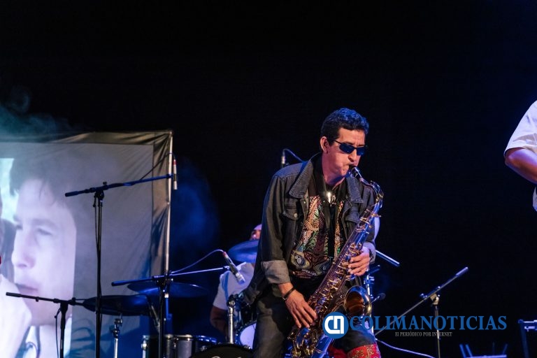 Realiza tributo a la música de los 80, grupo Cronos 432, en el Pablo Silva