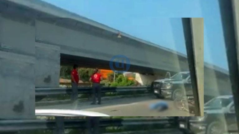 Muere motociclista al chocar contra una camioneta por el libramiento El Naranjo