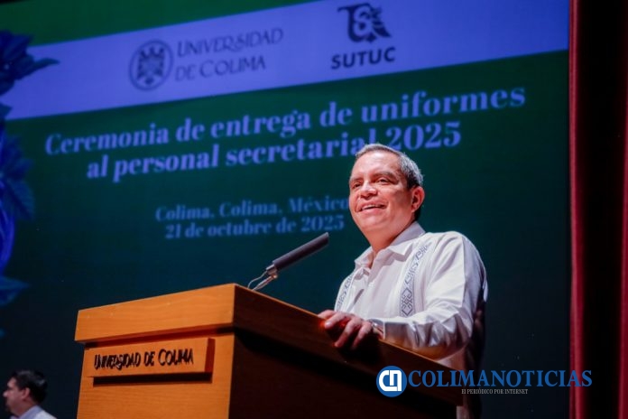 Reconocen al personal secretarial de la UdeC_Rector