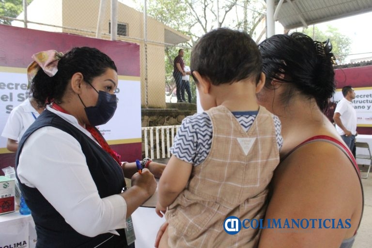 Sector Salud aplica la vacuna contra la poliomielitis en el Estado de Colima