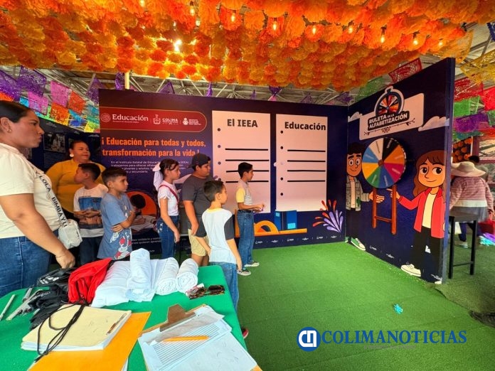 Cientos de personas conocieron y se inscribieron a servicios educativos del IEEA en la Feria de Colima