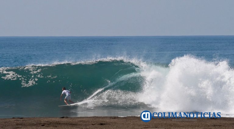 Con gran oleaje se realiza el Clásico de Surfing Pascuales 2025, este fin de semana en Tecomán