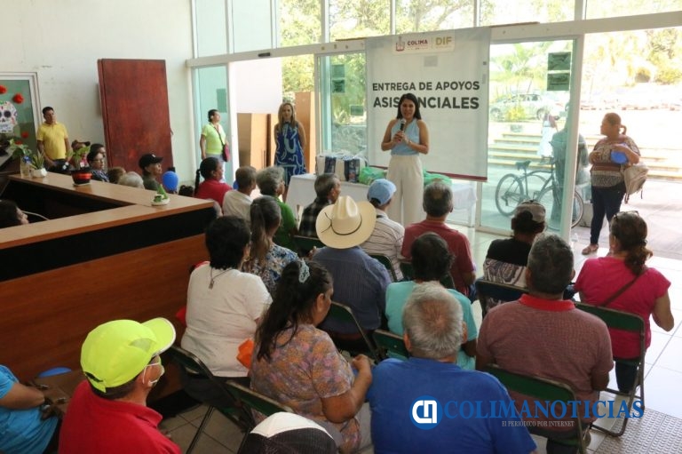 DIF Estatal Colima entrega apoyos asistenciales a 70 familias en situación vulnerable