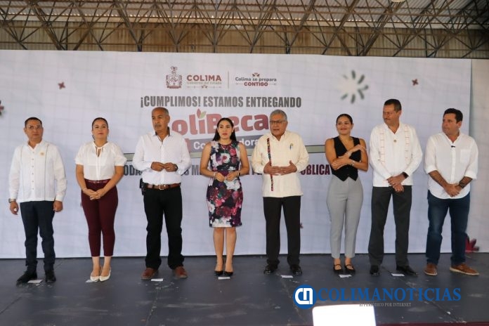 Entrega la Gobernadora Indira “Colicomputadoras” a maestros; asiste el dirigente nacional del SNTE