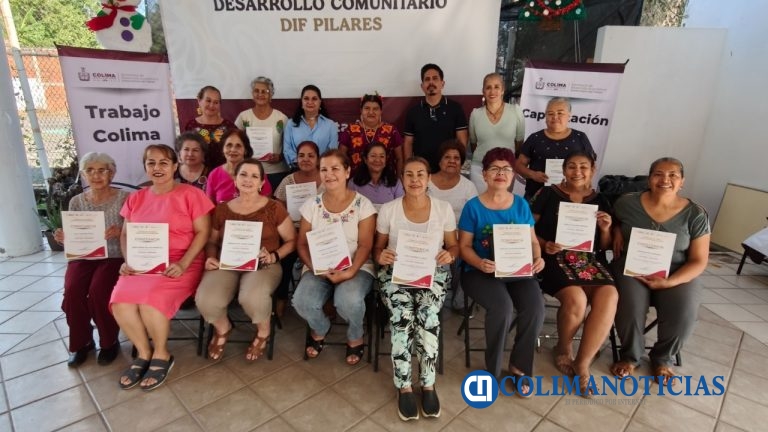 Gobierno del Estado brinda capacitación gratuita en costura y bordado para autoempleo de mujeres colimenses