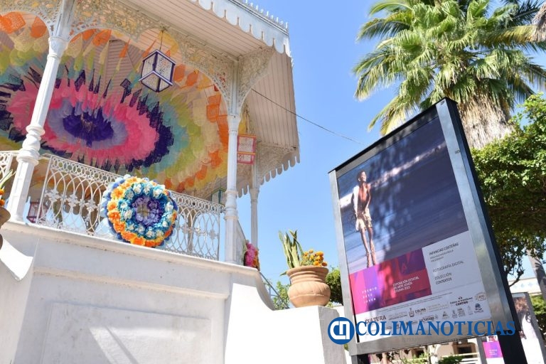 Jardín principal de Comala es sede de la Muestra Estatal de Arte Joven 2025