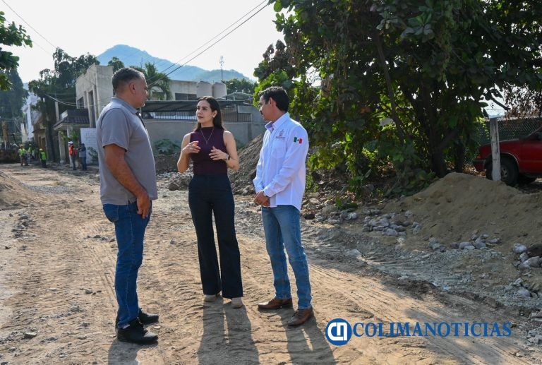 Rosi Bayardo da inicio a 6 obras de rehabilitación de redes de agua, drenaje y pavimentación en colonia Indeco
