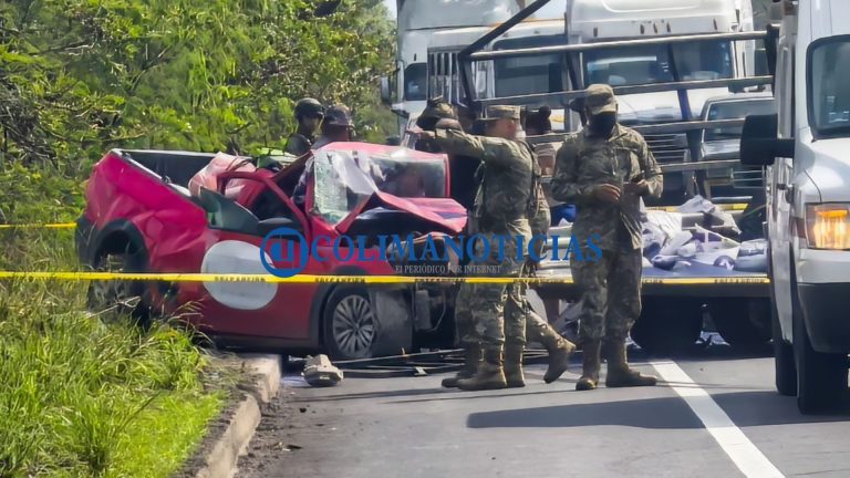 Muere conductor tras chocar contra un remolque en la carretera Tecomán–Cerro de Ortega