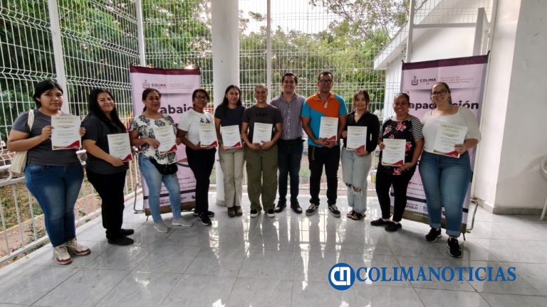 Gobierno del Estado de Colima impulsa el autoempleo con capacitación gratuita en pegapiso y mobiliario