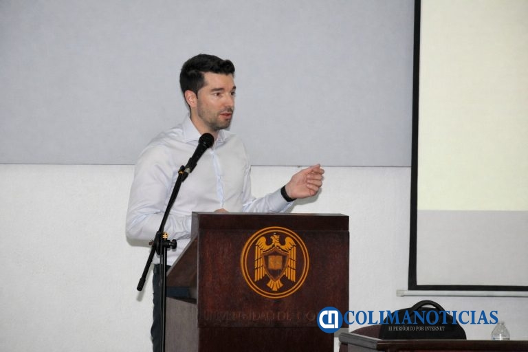 Analizan cómo construir un currículo que mejore comprensión lectora y pensamiento crítico y profundo en adolescentes