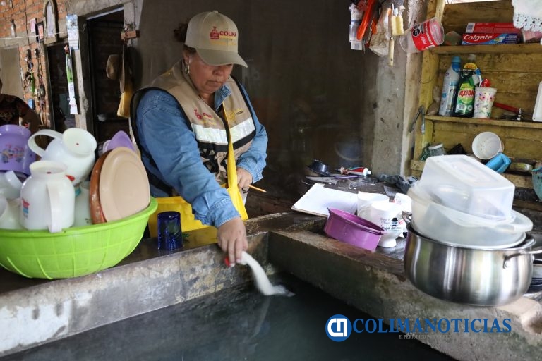 Salud Colima amplía el control larvario en los 5 municipios de riesgo del dengue