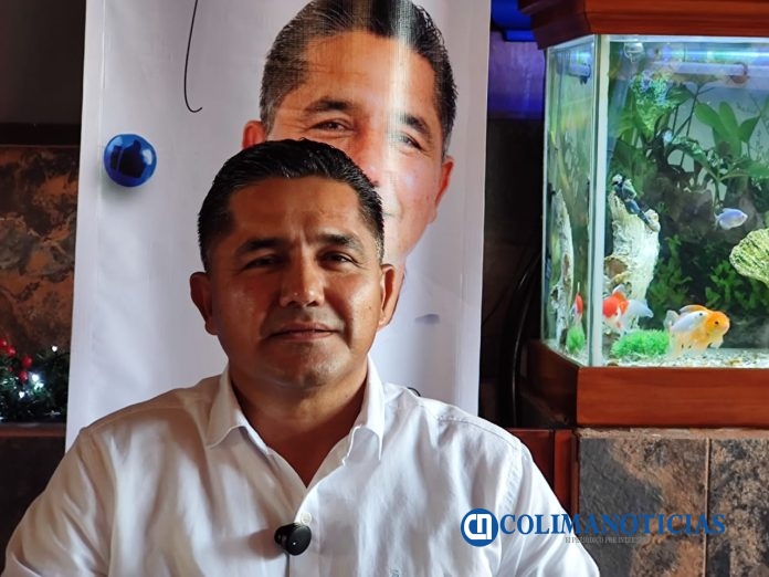 El regidor manzanillense José Luis Michel, renuncia al PAN