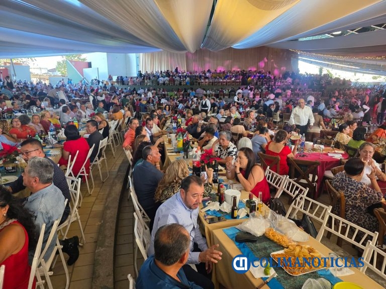 En unidad y festividad STSGE realiza tradicional posada navideña