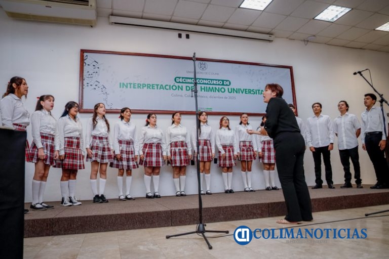 Gana coro del Bachillerato 4 final del Concurso de Interpretación del Himno Universitario