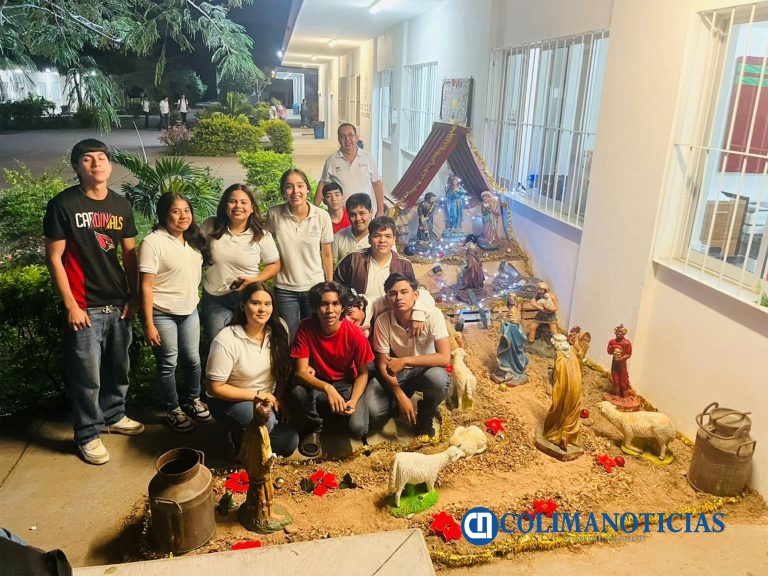 Ganan Bachilleratos 4 y 34 el Primer Concurso de Nacimiento Tradicional Mexicano, en Bachilleratos