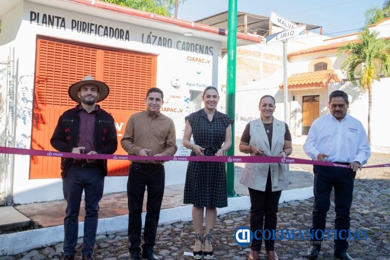 Indira Vizcaíno y Ciapacov entregan rehabilitación de planta purificadora en la capital colimense