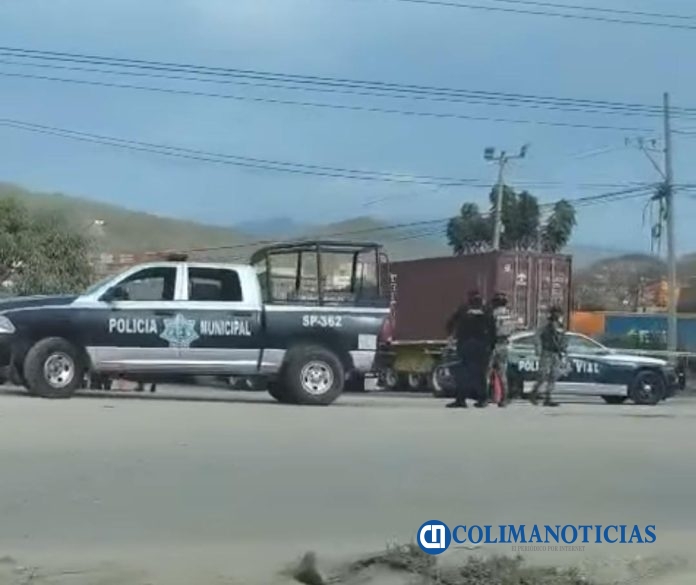 Muere operador de tráiler Manzanillo