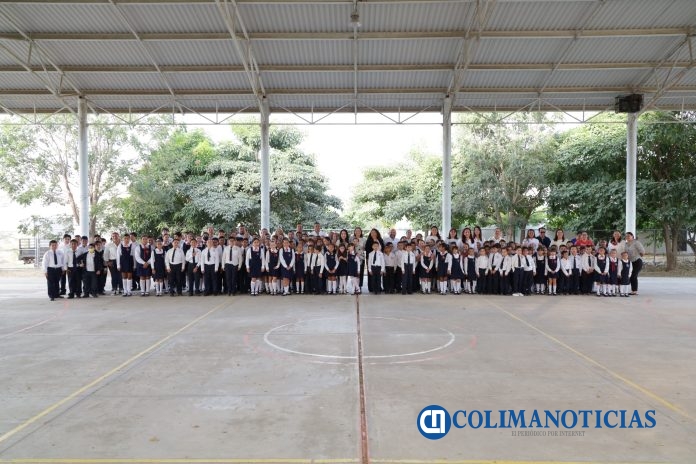 Realizan ceremonia itinerante del Congreso en la primaria “Profr. Sergio Díaz Virgen” de Villa de Álvarez