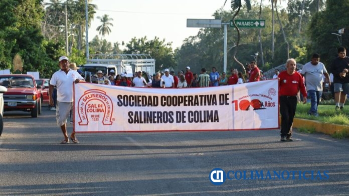 Salineros realizan peregrinación en Armería; piden respeto al entorno natural (4)