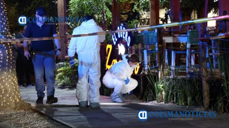 Un muerto y dos heridos con arma de fuego al interior de un restaurante de mariscos en Av. Constitución en Colima