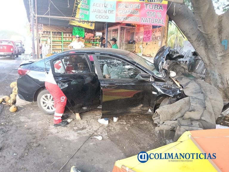 Choque en la autopista Tecomán–Colima deja cuatro lesionados y daños materiales